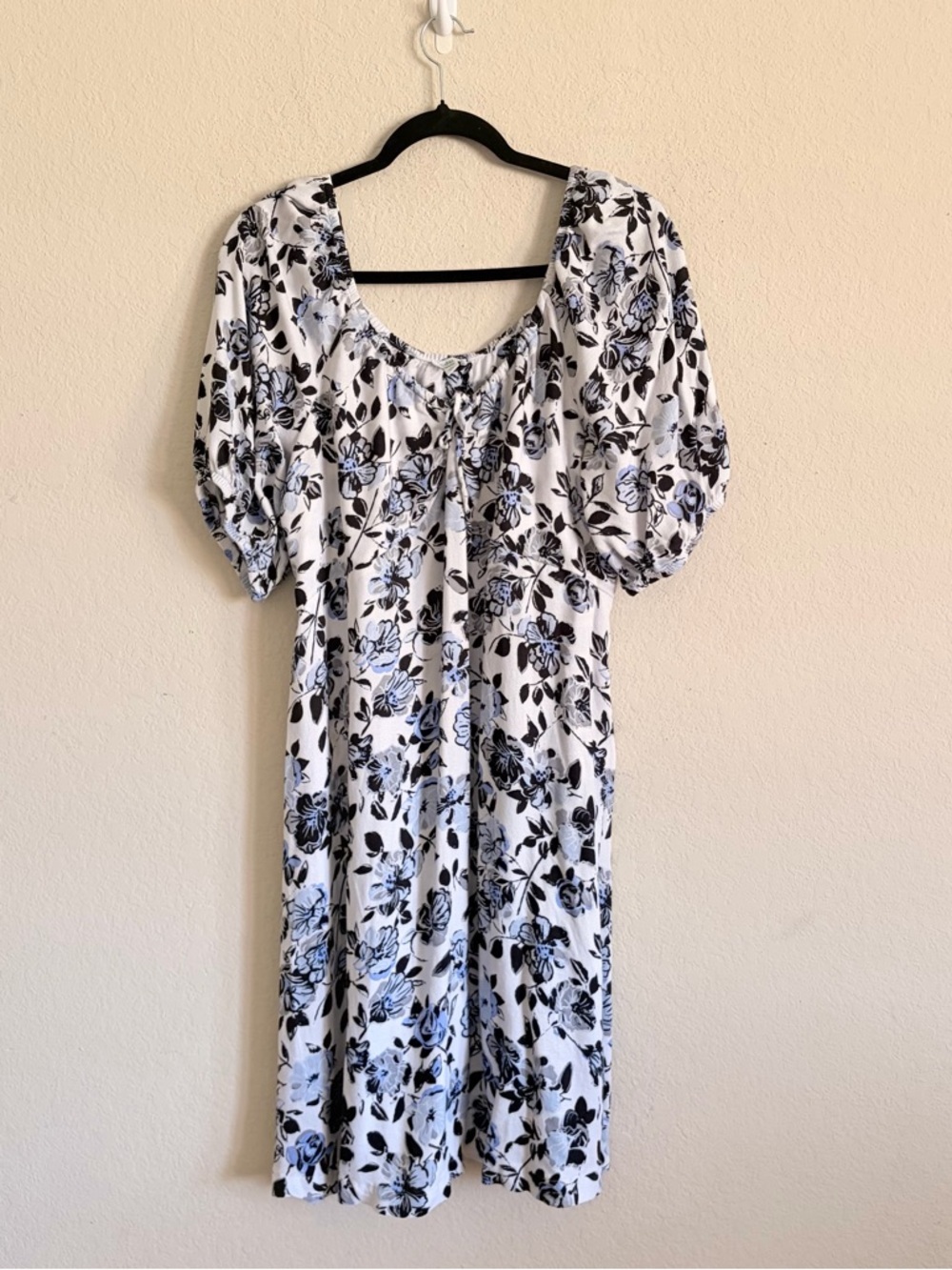 Dip woman’s L White Floral Puff-Sleeve Midi Dress cottage core spring summer